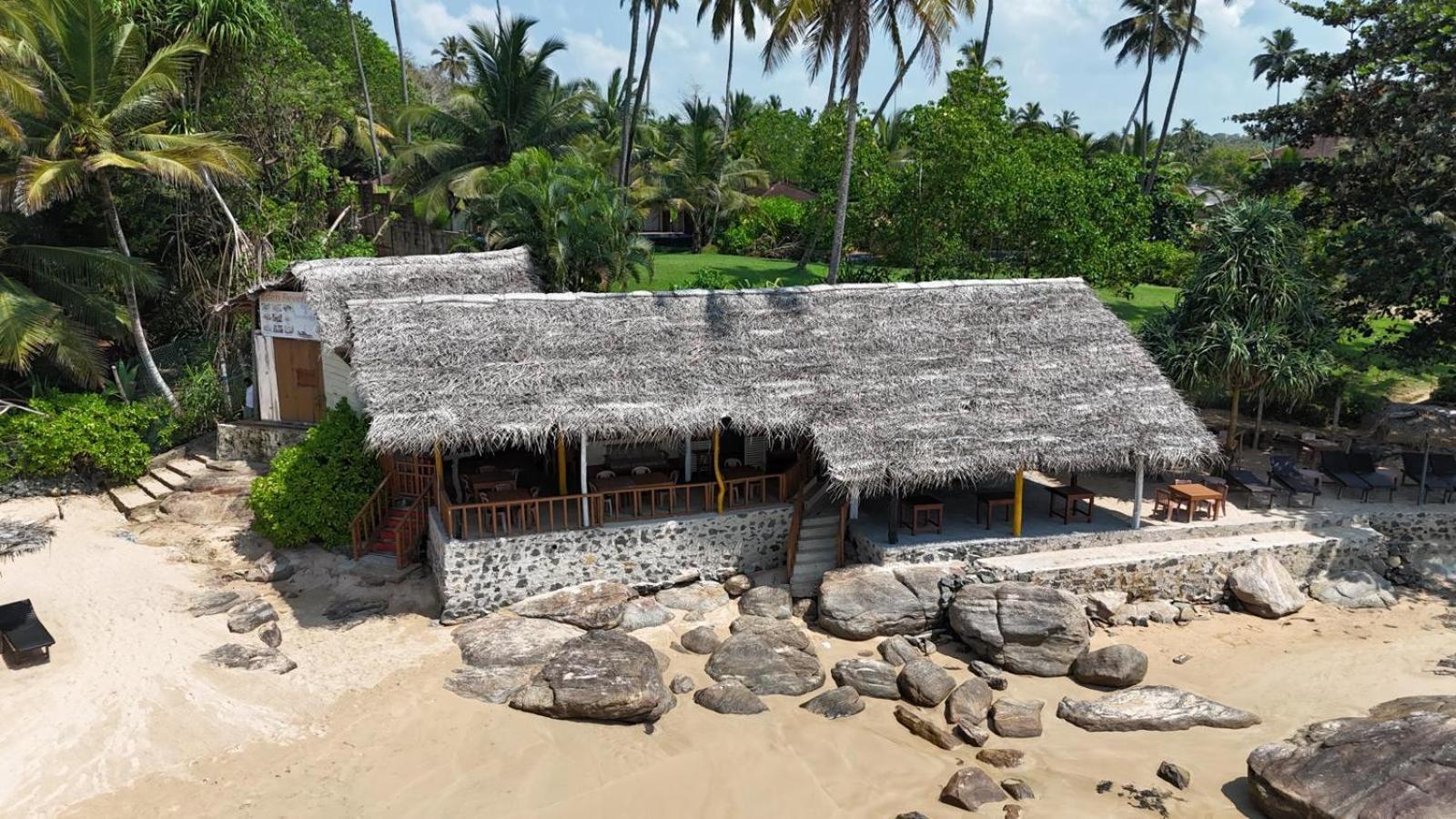 Eden Reverie Deluxe Rooms And Spa Tangalle Exterior photo